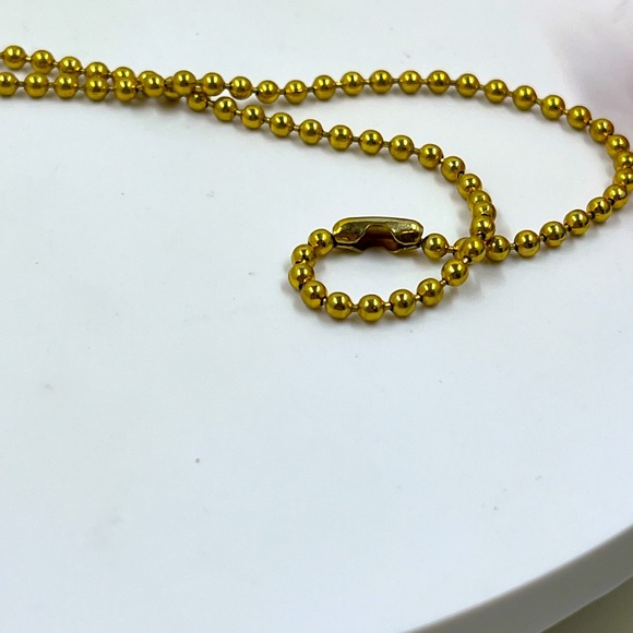 Bezel Crystal Triple Pendant Minimalist Vintage Necklace with Popcorn Chain - Picture 5 of 6